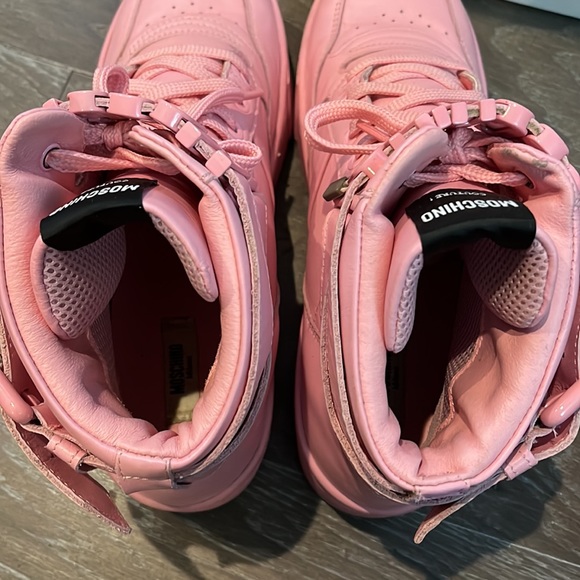 Women’s high top moschino sneaker - Picture 7 of 16